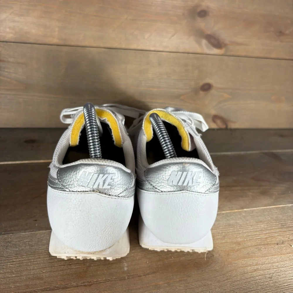 nike daybreak womens size 9 shoes white athletic running sneakers
